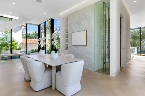 536 W 51st Street Miami Beach FL 33140