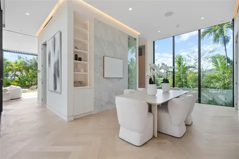 536 W 51st Street Miami Beach FL 33140