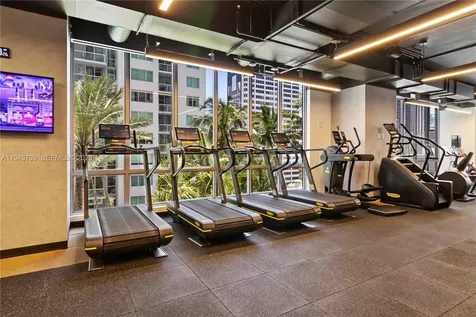 227 NE 2nd Street Miami FL 33132