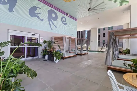 227 NE 2nd Street Miami FL 33132