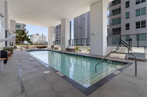 227 NE 2nd Street Miami FL 33132