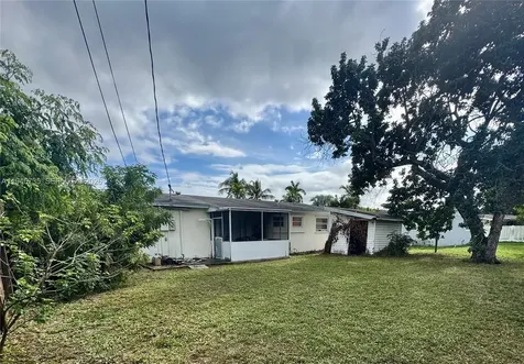 210 SW 65th Avenue Pembroke Pines FL 33023