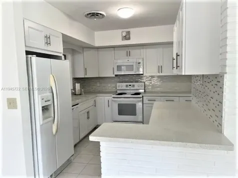 1807 N 40th Avenue Hollywood FL 33021