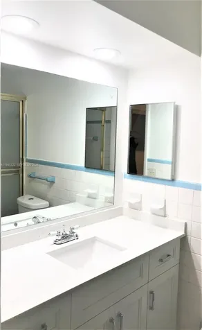 1807 N 40th Avenue Hollywood FL 33021