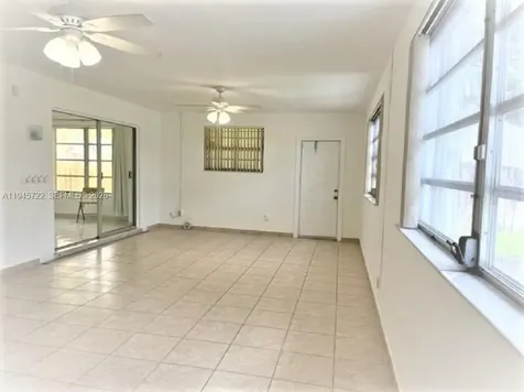 1807 N 40th Avenue Hollywood FL 33021