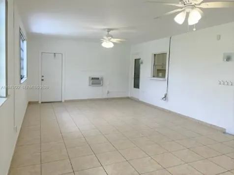 1807 N 40th Avenue Hollywood FL 33021