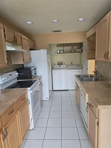 1322 Sandpiper Boulevard Homestead FL 33035