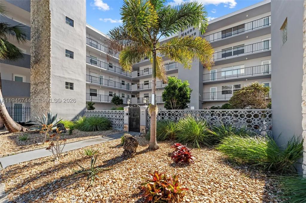 1750 Jefferson Street Hollywood FL 33020
