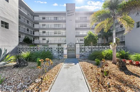 1750 Jefferson Street Hollywood FL 33020