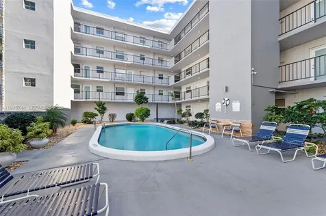 1750 Jefferson Street Hollywood FL 33020
