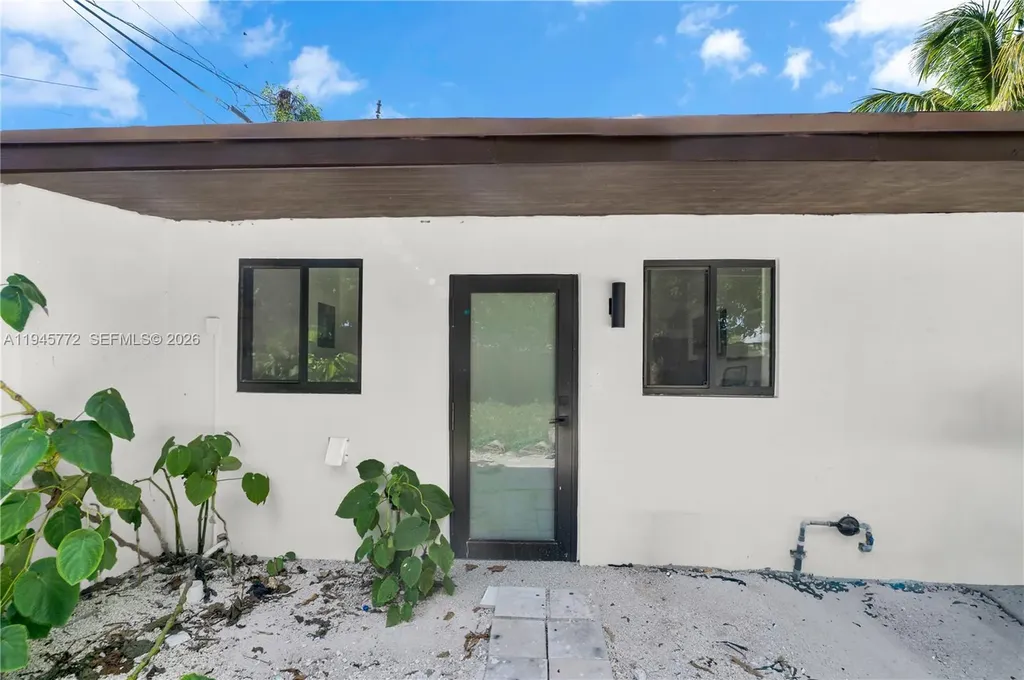 3040 NW 93rd Street Miami FL 33147