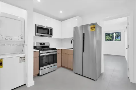 3040 NW 93rd Street Miami FL 33147