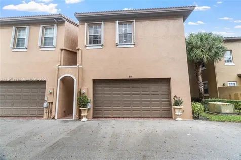 839 SW 147th Terrace Pembroke Pines FL 33027