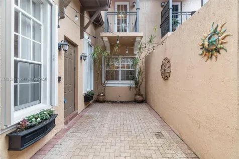 839 SW 147th Terrace Pembroke Pines FL 33027