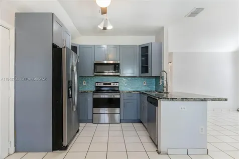 1101 SW 86th Avenue Pembroke Pines FL 33025