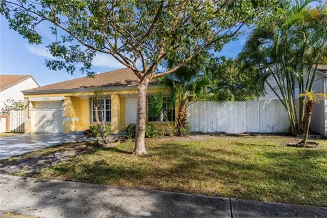 1101 SW 86th Avenue Pembroke Pines FL 33025