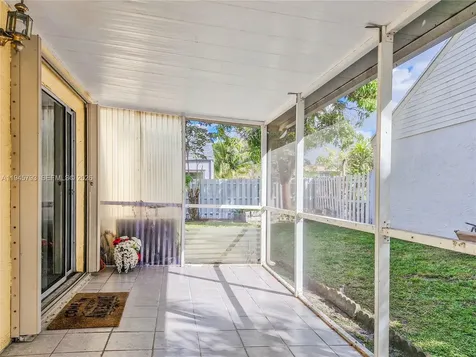 1101 SW 86th Avenue Pembroke Pines FL 33025
