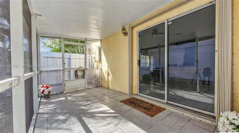 1101 SW 86th Avenue Pembroke Pines FL 33025