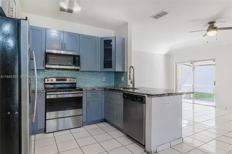 1101 SW 86th Avenue Pembroke Pines FL 33025