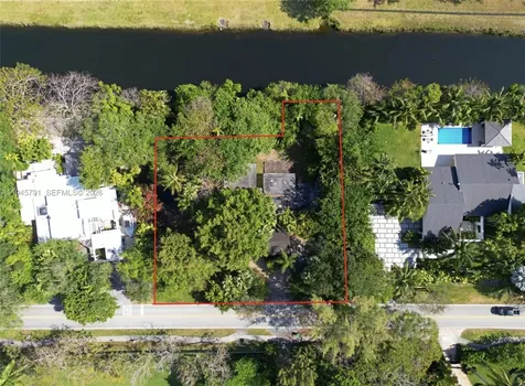 5811 SW 88th Street Pinecrest FL 33156