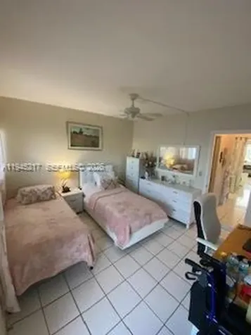 925 SW 11th Avenue Hallandale Beach FL 33009