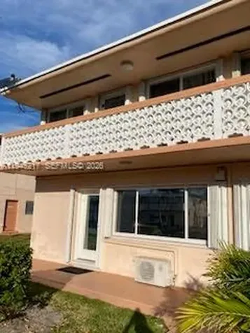 925 SW 11th Avenue Hallandale Beach FL 33009