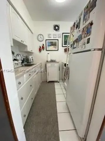925 SW 11th Avenue Hallandale Beach FL 33009