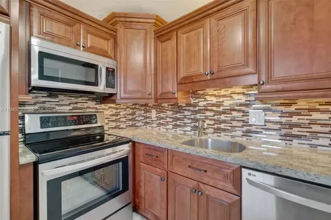 2801 Somerset Drive Lauderdale Lakes FL 33311