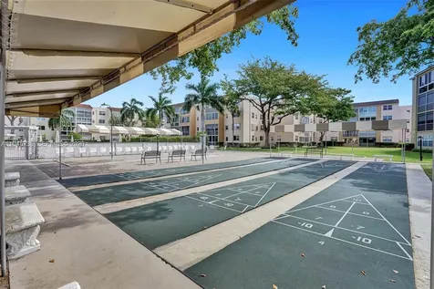 2801 Somerset Drive Lauderdale Lakes FL 33311