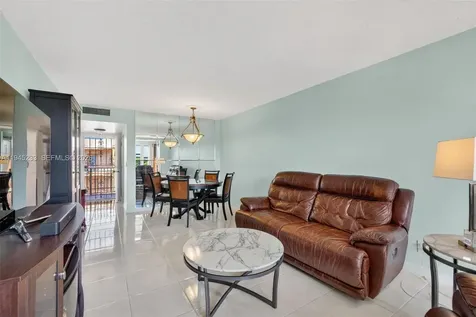 2801 Somerset Drive Lauderdale Lakes FL 33311