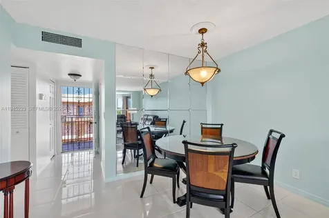 2801 Somerset Drive Lauderdale Lakes FL 33311