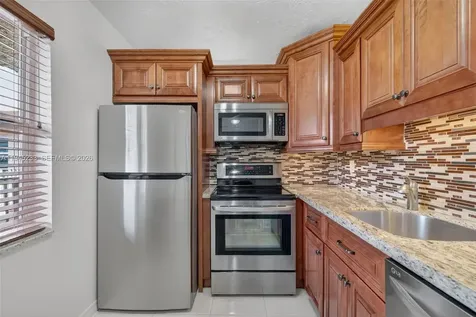 2801 Somerset Drive Lauderdale Lakes FL 33311