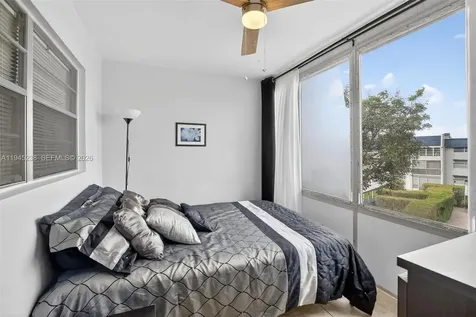 7897 Golf Cir Drive Margate FL 33063