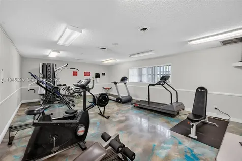 7897 Golf Cir Drive Margate FL 33063