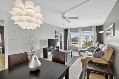 7897 Golf Cir Drive Margate FL 33063