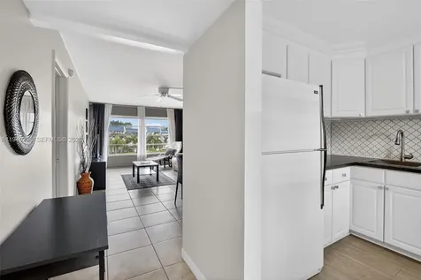 7897 Golf Cir Drive Margate FL 33063