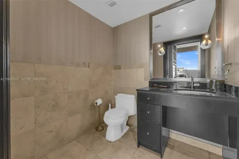 1437 Collins Avenue Miami Beach FL 33139