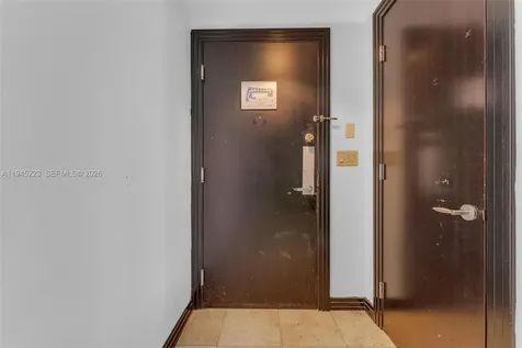 1437 Collins Avenue Miami Beach FL 33139