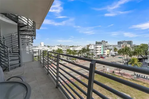 1437 Collins Avenue Miami Beach FL 33139