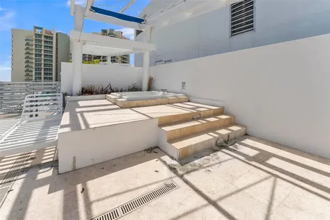 1437 Collins Avenue Miami Beach FL 33139