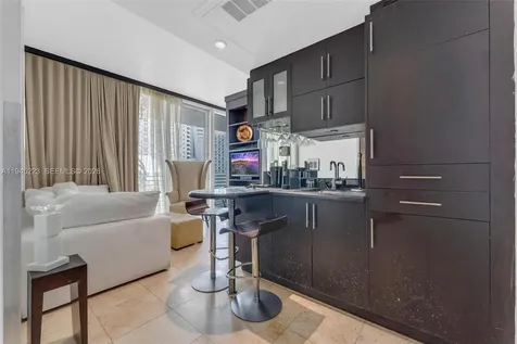 1437 Collins Avenue Miami Beach FL 33139