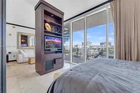 1437 Collins Avenue Miami Beach FL 33139