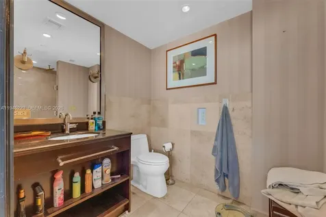 1437 Collins Avenue Miami Beach FL 33139