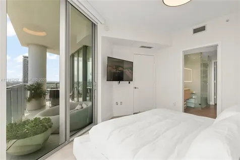 2900 NE 7th Avenue Miami FL 33137