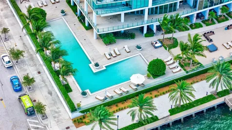 2900 NE 7th Avenue Miami FL 33137