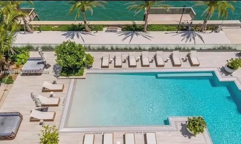 2900 NE 7th Avenue Miami FL 33137