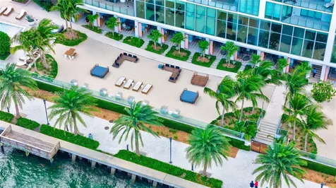 2900 NE 7th Avenue Miami FL 33137