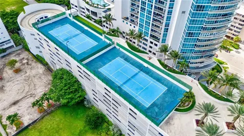 2900 NE 7th Avenue Miami FL 33137