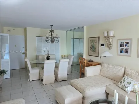400 Kings Point Drive Sunny Isles Beach FL 33160