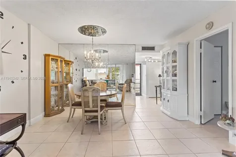 2998 NW 48th Terrace Lauderdale Lakes FL 33313